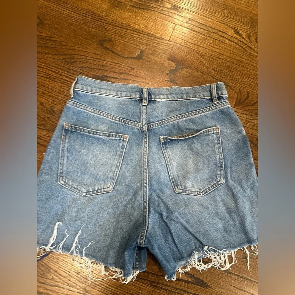 Zara 90’s Denim Bermuda Shorts size 6. Bloggers Favorite  1230 - Picture 12 of 12